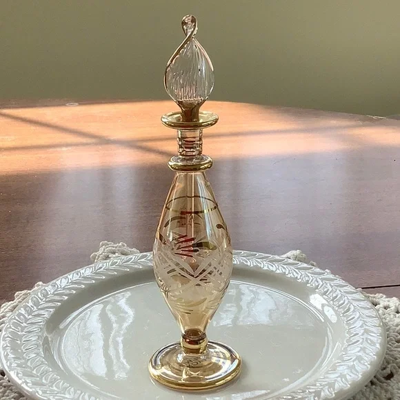 Vintage Egyptian Etched Glass Perfume Bottle Trio - Picture 6 of 12